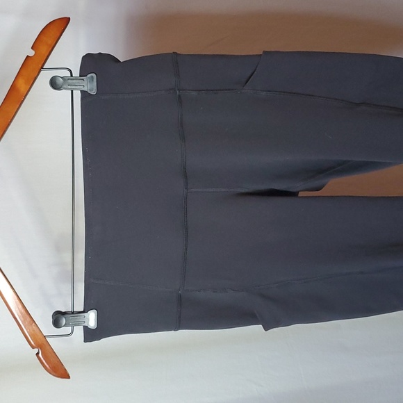 The North Face leggings. - Picture 2 of 8